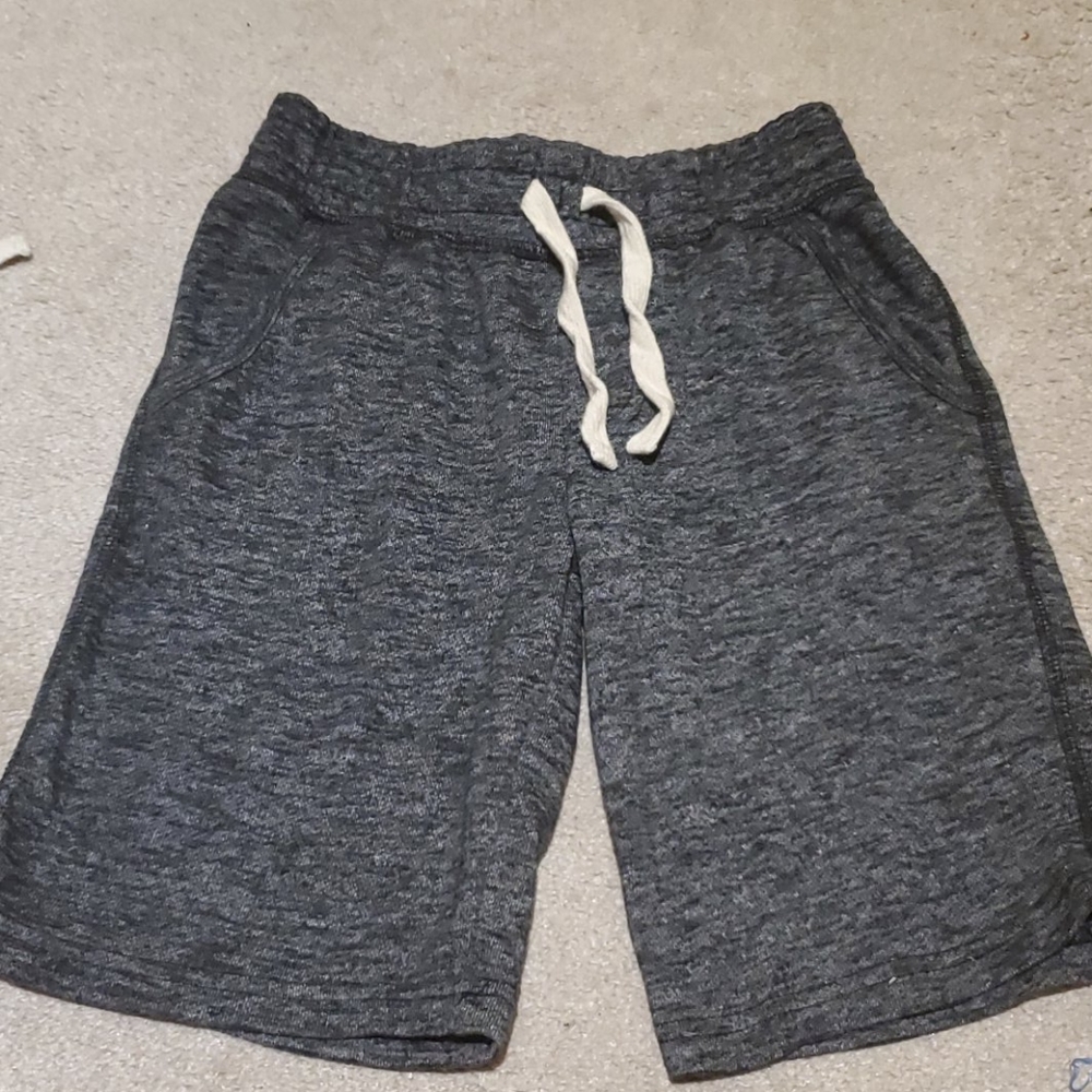 Shorts - Picture 4 of 5
